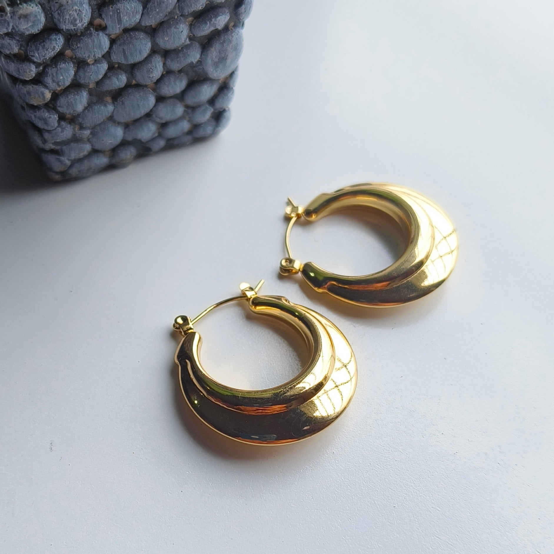 Elevate your style with our Bold Mood Earrings that blend timeless elegance with modern sophistication. Crafted with meticulous attention to detail, these earrings are designed to be more than just accessories—they're a statement of refined taste.