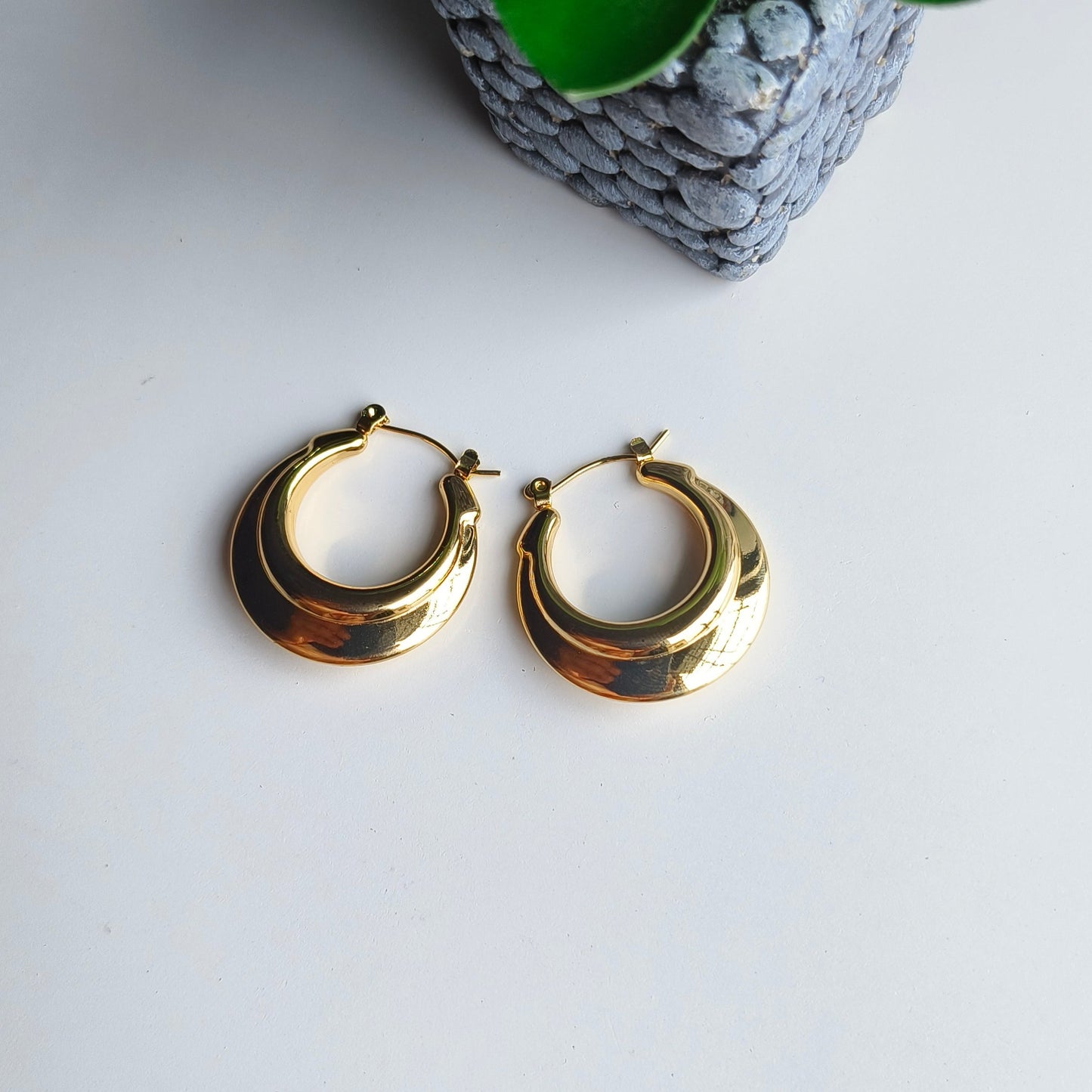 Elevate your style with our Bold Mood Earrings that blend timeless elegance with modern sophistication. Crafted with meticulous attention to detail, these earrings are designed to be more than just accessories—they're a statement of refined taste.