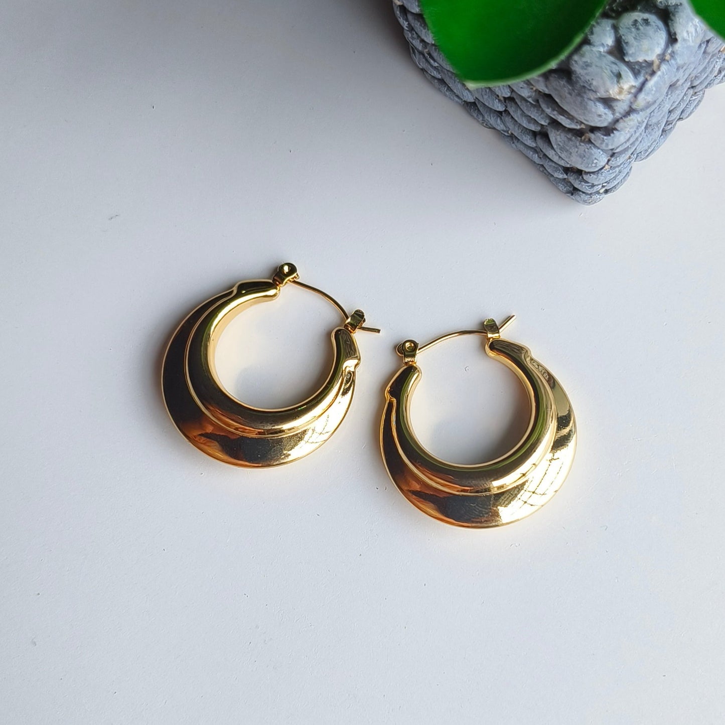 Elevate your style with our Bold Mood Earrings that blend timeless elegance with modern sophistication. Crafted with meticulous attention to detail, these earrings are designed to be more than just accessories—they're a statement of refined taste.